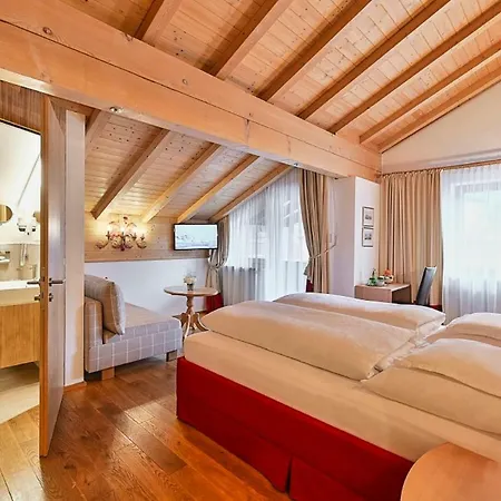 Hotel Garni Sursilva