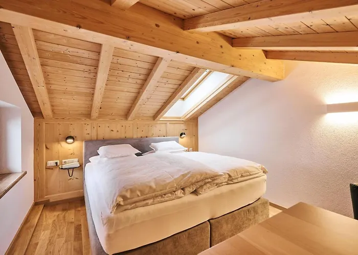 Garni Sursilva فندق 4*