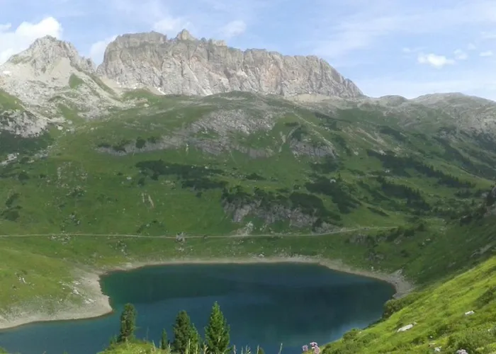 Garni Sursilva فندق